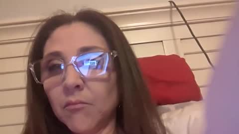 Snapshot of suga2023 chatting on November 2025 05:27:02 AM suga2023 online show from November 2025 05:27:02 AM