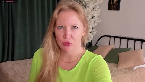 Snapshot of sugamomy chatting on October 2025 12:08:02 AM sugamomy online show from October 2025 12:08:02 AM