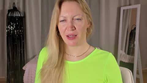 Snapshot of sugamomy chatting on November 2025 01:16:01 AM sugamomy online show from November 2025 01:16:01 AM