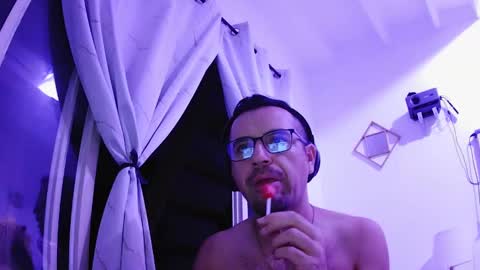 Snapshot of sugar1014 chatting on February 2025 02:10:02 AM sugar1014 online show from February 2025 02:10:02 AM