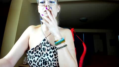 Snapshot of sugar_mayy chatting on January 2025 05:30:01 AM May online show from January 2025 05:30:01 AM