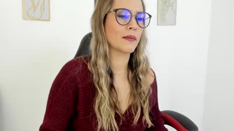 Snapshot of sugar_milff chatting on January 2025 02:35:02 PM sugar_milff online show from January 2025 02:35:02 PM