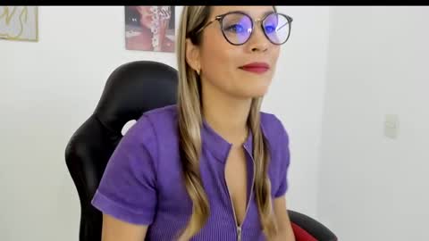 Snapshot of sugar_milff chatting on January 2025 01:36:01 PM sugar_milff online show from January 2025 01:36:01 PM