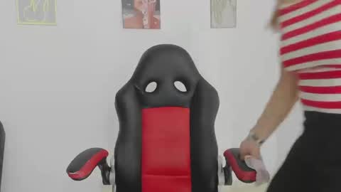 Snapshot of sugar_milff chatting on September 2025 03:02:01 PM sugar_milff online show from September 2025 03:02:01 PM