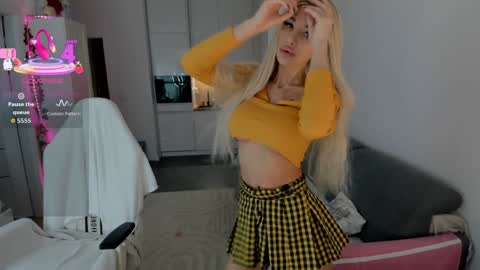 Kinga online show from October 2025 05:55:02 AM