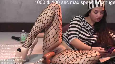 sugar_skin online show from October 2025 09:01:01 AM