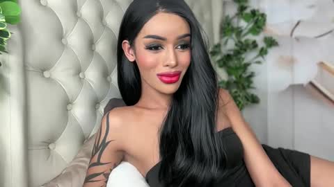 Jess online show from October 2025 05:07:02 AM