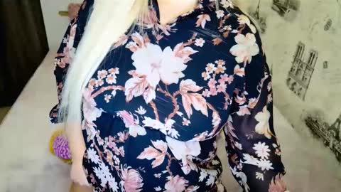 Snapshot of sugarkissx chatting on November 2025 09:15:01 PM sugarkissx online show from November 2025 09:15:01 PM