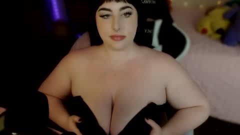Lucy Love online show from May 2026 09:31:02 PM