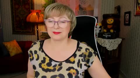 Vivien online show from December 2024 01:17:01 PM