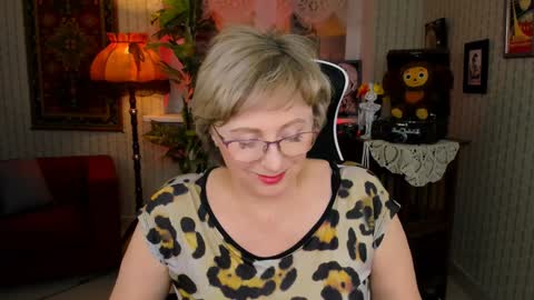 Vivien online show from December 2024 04:21:02 PM