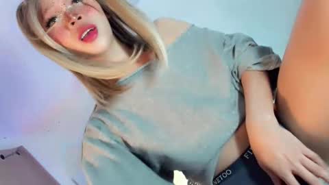 Snapshot of sugarxbaby_ chatting on March 2026 12:22:02 PM LoveSugar online show from March 2026 12:22:02 PM