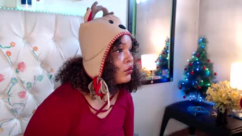 suggabrown_ online show from December 2024 02:16:01 PM