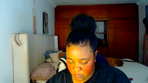 Cami   Back in 2 hours online show from December 2025 07:06:02 AM