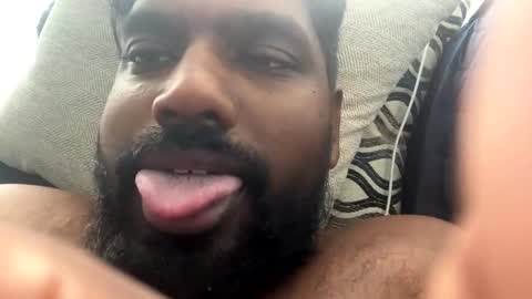 Let me be your knight that saves you online show from November 2025 02:08:01 PM