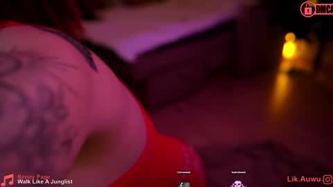 Snapshot of suk_ki chatting on January 2025 08:15:02 PM Lika ginger Jessy blond online show from January 2025 08:15:02 PM