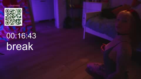 Snapshot of suk_ki chatting on September 2025 07:03:02 AM Lika ginger Jessy blond online show from September 2025 07:03:02 AM