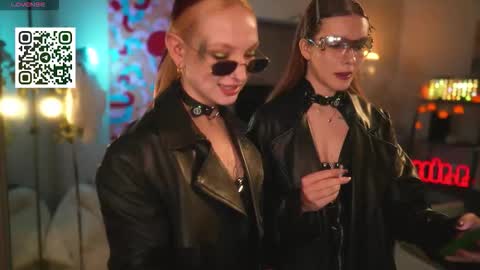 Snapshot of suk_ki chatting on November 2025 03:14:02 PM Lika ginger Jessy blond online show from November 2025 03:14:02 PM