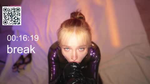 Snapshot of suk_ki chatting on February 2026 03:03:02 AM Lika ginger Jessy blond online show from February 2026 03:03:02 AM