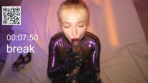 Snapshot of suk_ki chatting on March 2026 07:25:02 AM Lika ginger Jessy blond online show from March 2026 07:25:02 AM