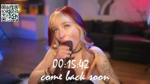 Snapshot of suk_ki chatting on May 2026 03:57:02 AM Lika ginger Jessy blond online show from May 2026 03:57:02 AM