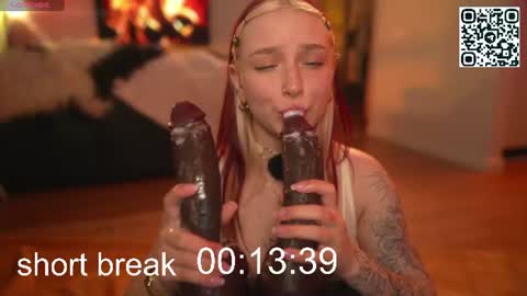 Snapshot of suk_ki chatting on June 2026 05:06:02 PM Lika ginger Jessy blond online show from June 2026 05:06:02 PM