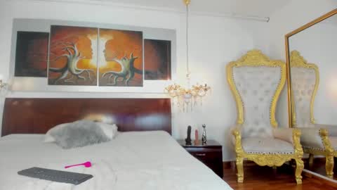 sukisimmons online show from November 2025 02:28:01 PM