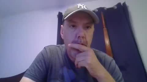 Snapshot of sullydog48 chatting on September 2025 11:43:01 PM Sully online show from September 2025 11:43:01 PM