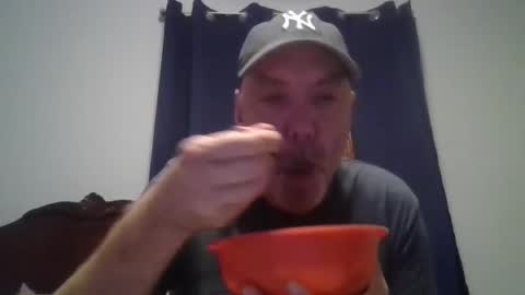 Snapshot of sullydog48 chatting on September 2025 11:32:02 PM Sully online show from September 2025 11:32:02 PM