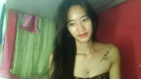 Snapshot of sultrygirl69 chatting on October 2025 11:27:02 PM ANNA online show from October 2025 11:27:02 PM