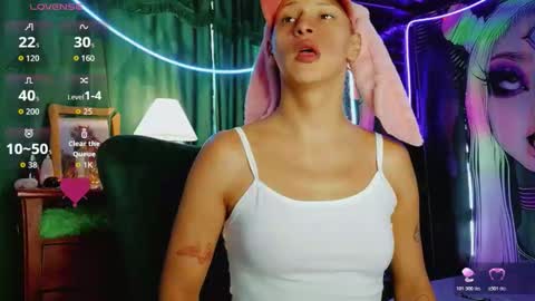 Snapshot of summer__xo chatting on March 2026 10:05:01 PM Summer online show from March 2026 10:05:01 PM