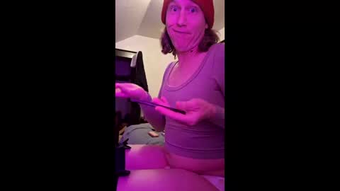 summer_breeze93 online show from February 2026 08:55:02 AM