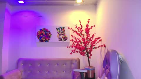 summer_miller online show from April 2026 11:37:01 AM