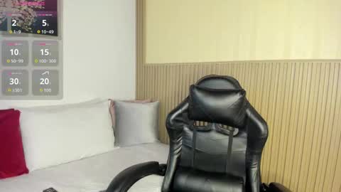 Snapshot of summer_night_ chatting on September 2025 11:21:01 AM Summer online show from September 2025 11:21:01 AM