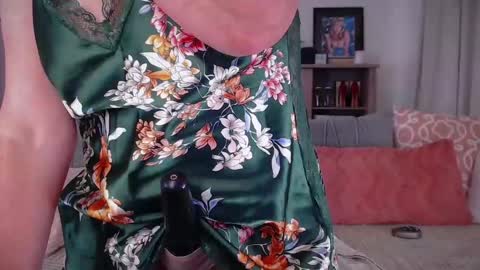 SummerKnightzzz online show from April 2026 03:58:01 PM