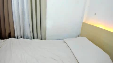 Snapshot of summersunshinex chatting on November 2025 06:40:01 PM summersunshinex online show from November 2025 06:40:01 PM
