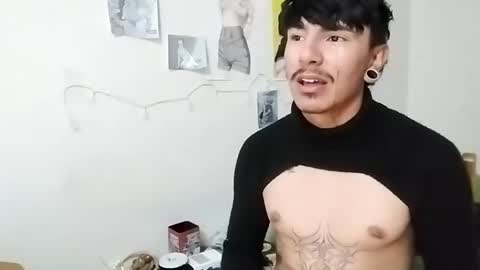 Snapshot of sun_apolo chatting on January 2025 01:17:01 AM sun_apolo online show from January 2025 01:17:01 AM