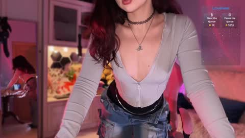 Snapshot of sun_for_you chatting on January 2025 02:14:01 PM Miss Nelly online show from January 2025 02:14:01 PM