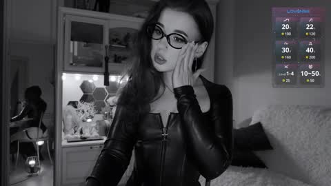 Snapshot of sun_for_you chatting on February 2025 01:23:01 AM Miss Nelly online show from February 2025 01:23:01 AM