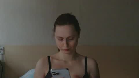 Snapshot of sun_sparkle chatting on May 2026 06:13:01 PM Olivia online show from May 2026 06:13:01 PM
