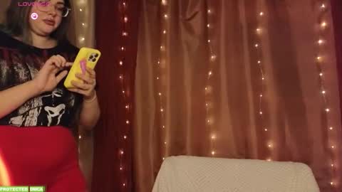 Tina. Im topless model  online show from September 2025 03:14:01 PM