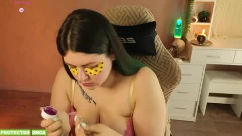 Tina. Im topless model  online show from May 2026 07:05:01 AM