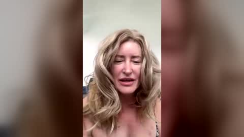 Snapshot of sunflowerannie chatting on July 2026 02:10:01 PM sunflowerannie online show from July 2026 02:10:01 PM