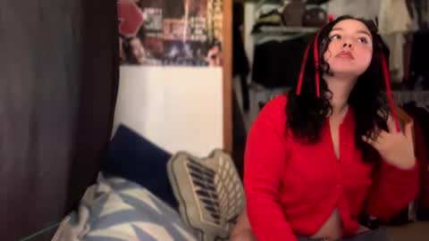 Sofie online show from December 2025 06:52:01 AM