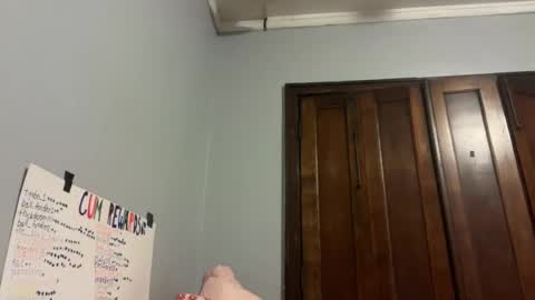 sunneeshellee online show from June 2026 07:33:01 AM