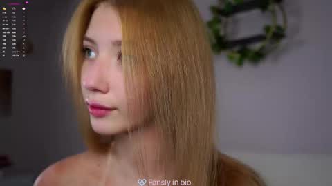 Lily online show from October 2025 02:39:02 PM