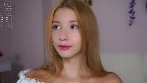 Lily online show from October 2025 01:37:01 PM