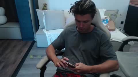 Alice and Sergey online show from September 2025 07:46:02 AM