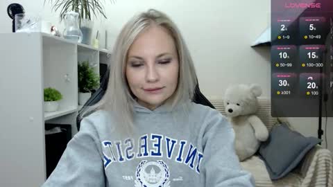 Naomi online show from September 2025 04:45:01 AM