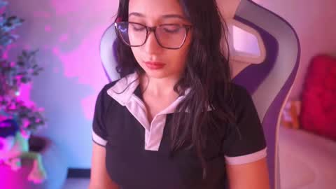 SUNNY online show from February 2026 03:45:01 AM